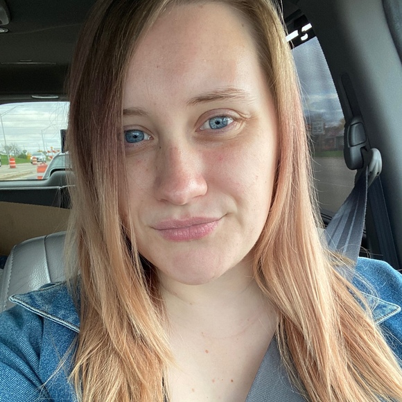 Meet your Posher, Taylor - Picture 1 of 1